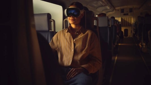 Apple-visionOS-2-travel-mode_Train Supportjpg.jpg