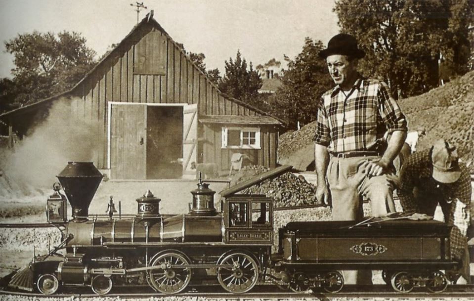 Model Train on track in front of Walt Disney Carolwood Barn